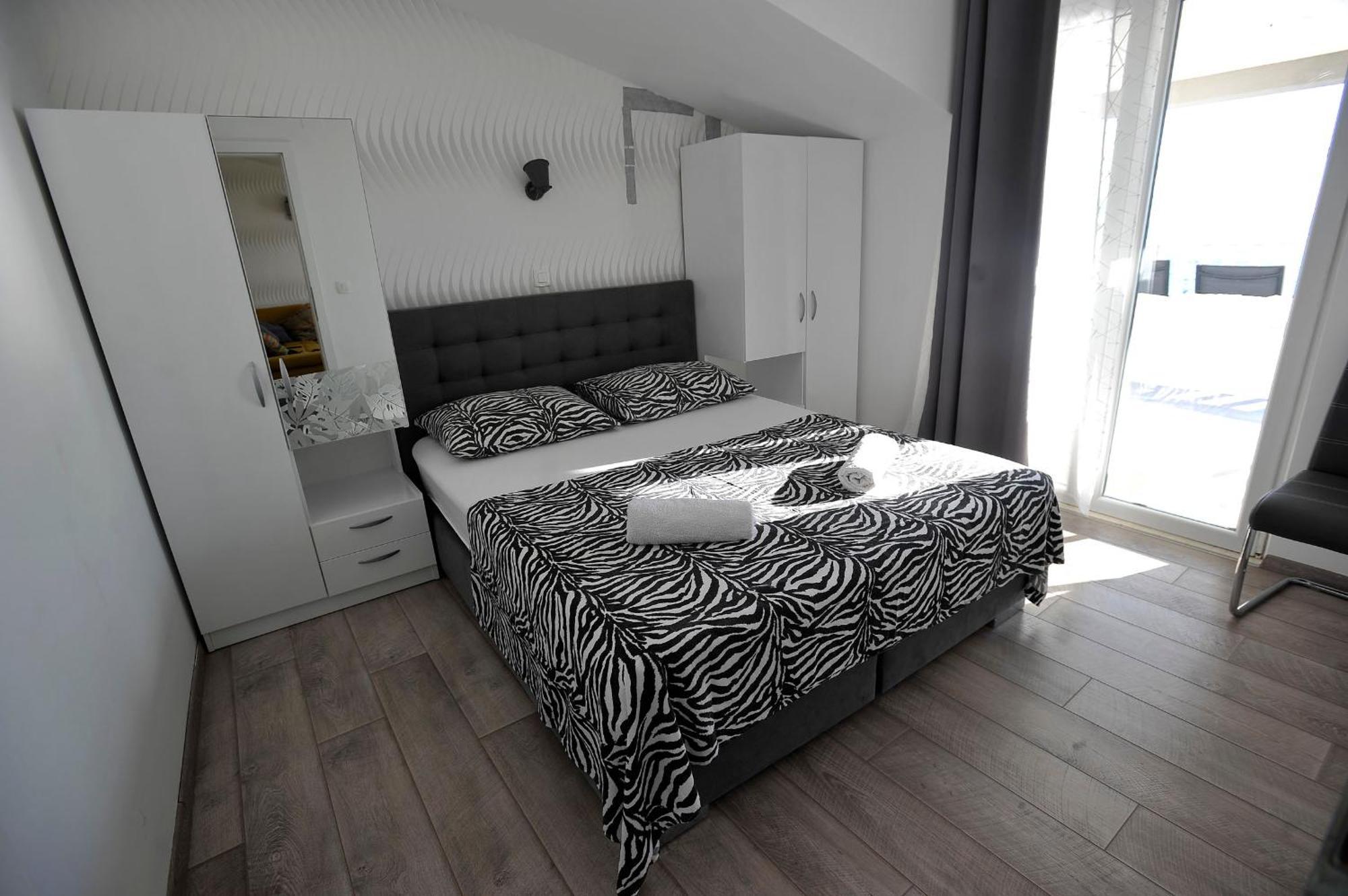 Apartment Mira II Drasnice Δωμάτιο φωτογραφία